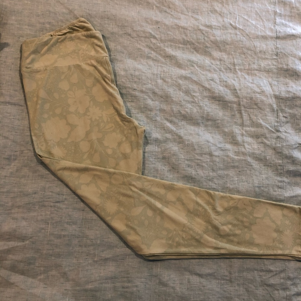 LuLaRoe Leggings - TC - never worn - Super Soft